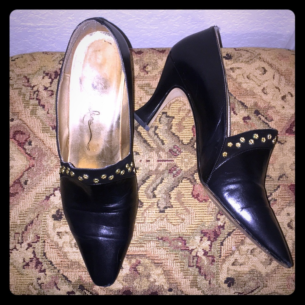 | Black Leather Spool-heel |